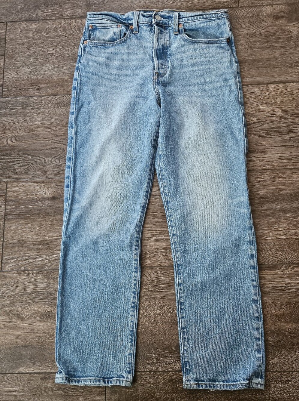 Classic Light Wash Levi's Wedgie Straight Jeans - Waist 30